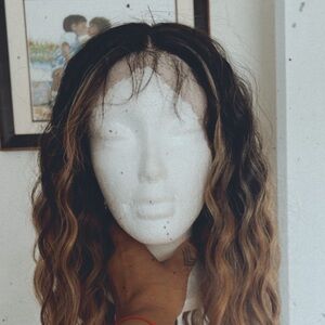 24” wavy wig